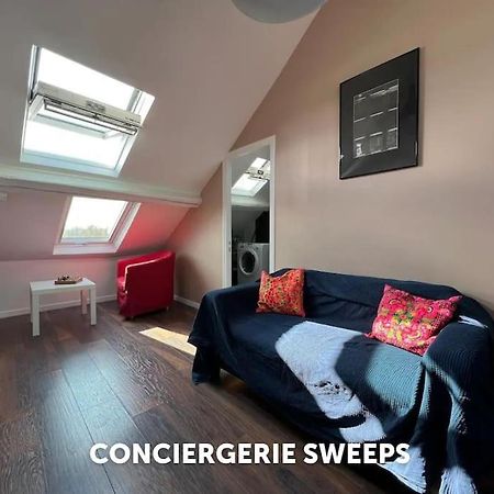 Bright Studio Apartment - Fontainebleau Bagian luar foto