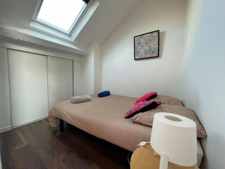 Bright Studio Apartment - Fontainebleau Bagian luar foto