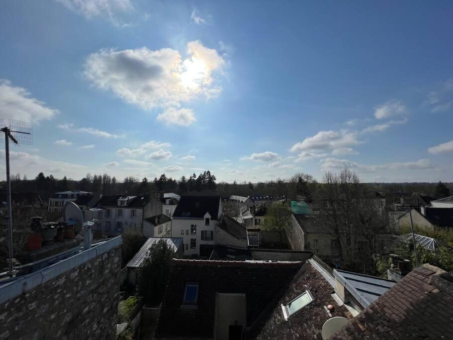 Bright Studio Apartment - Fontainebleau Bagian luar foto