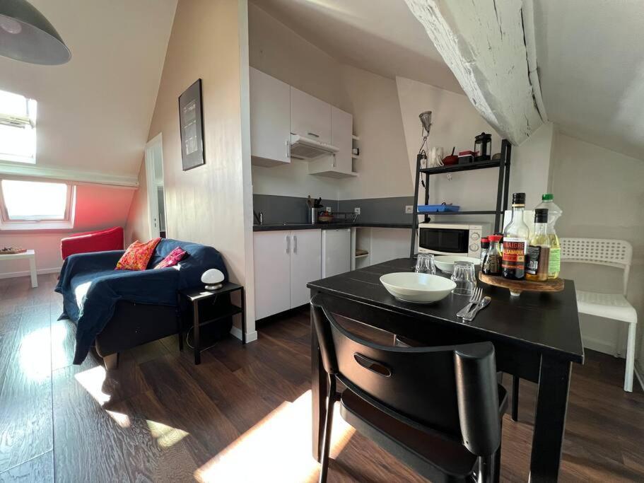 Bright Studio Apartment - Fontainebleau Bagian luar foto